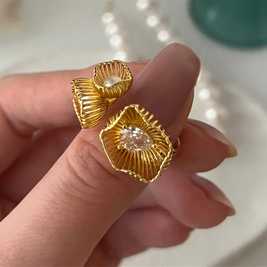 Golden Pearl, Retro Couple, Creative Wings Design Ring