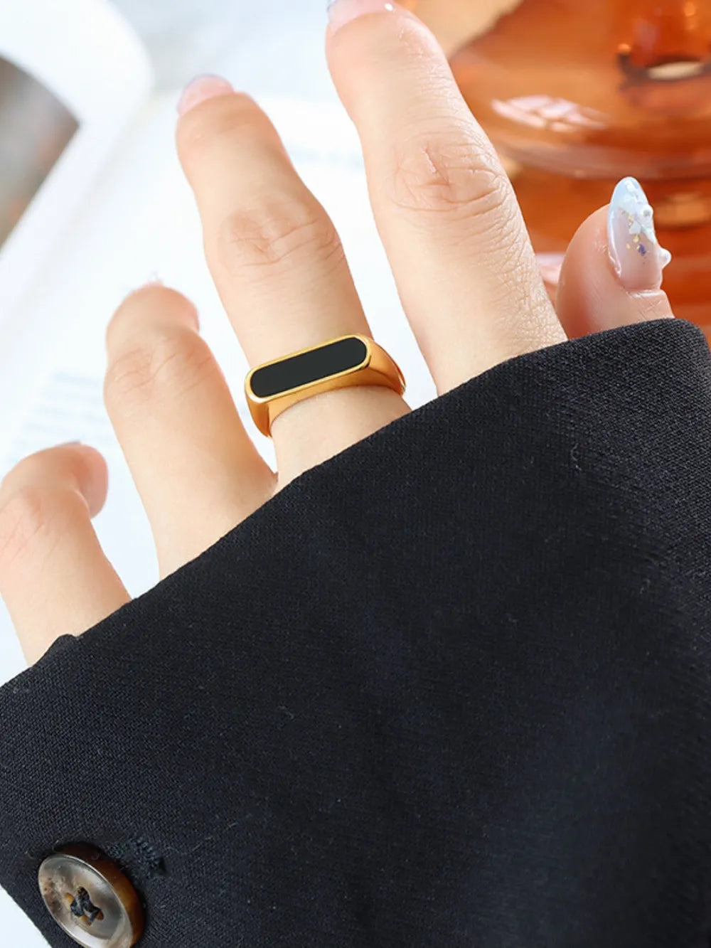 Trending New French fashion geometric glazed ring