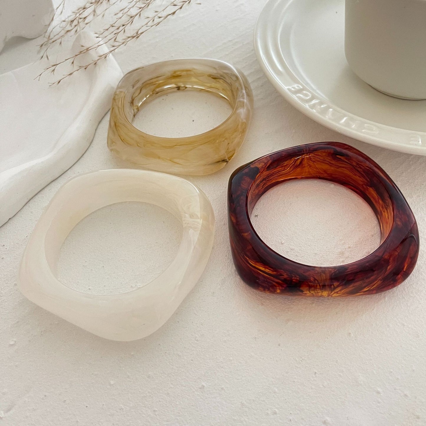 Vintage Bracelet Round  Acrylic Bracelet for Women