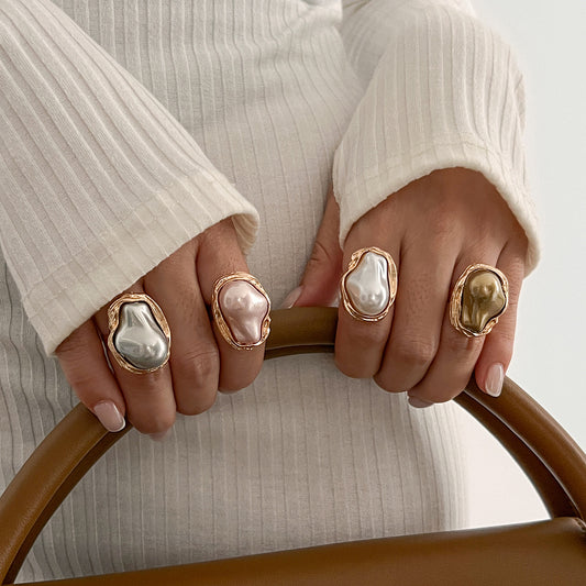 Trending Baroque inlaid pearl rings, retro alloy rings